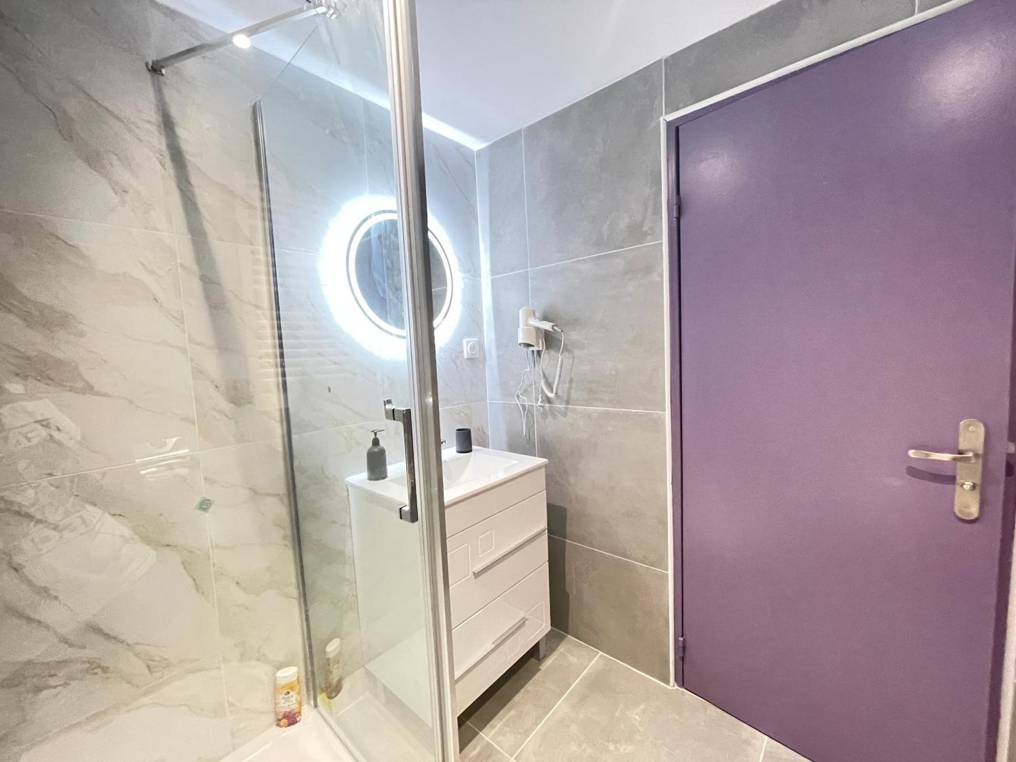 Fanta Flat France Suisse Apartment