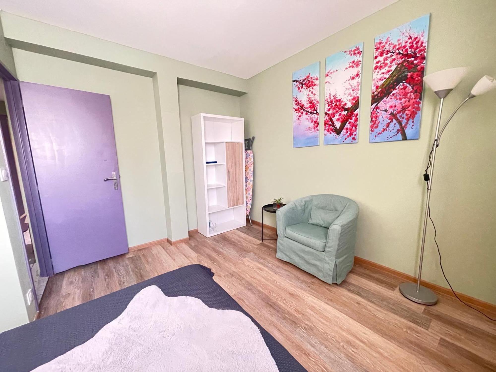 Fanta Flat France Suisse Apartment
